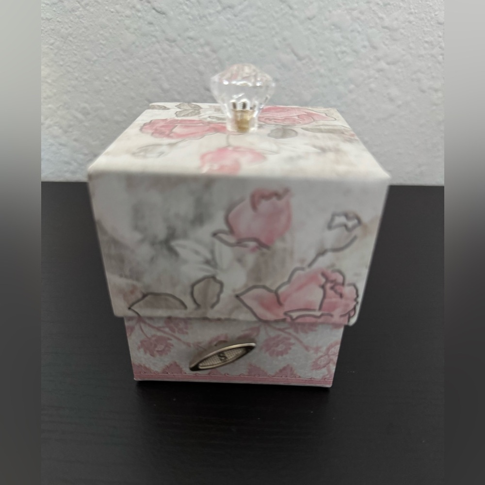 NWT Vintage Punch Studio Triple Milled Luxury Rose Soap.